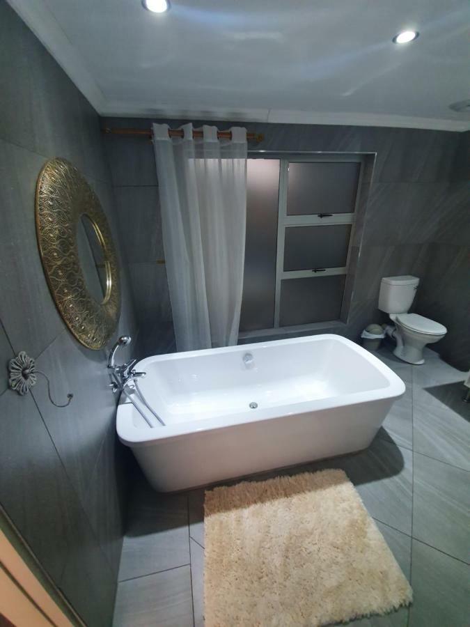 Leach Lodge 쿠루만 외부 사진