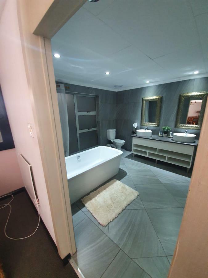 Leach Lodge 쿠루만 외부 사진
