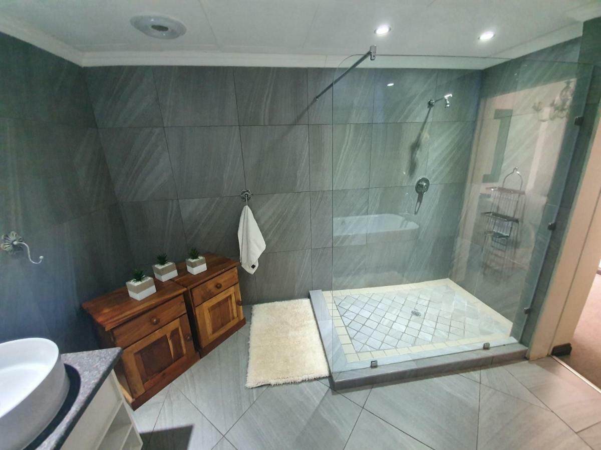 Leach Lodge 쿠루만 외부 사진